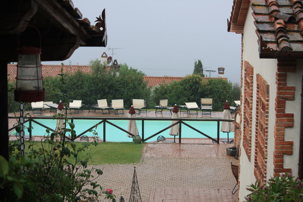 Casa Vacanze La Porta Vinci Esterno foto