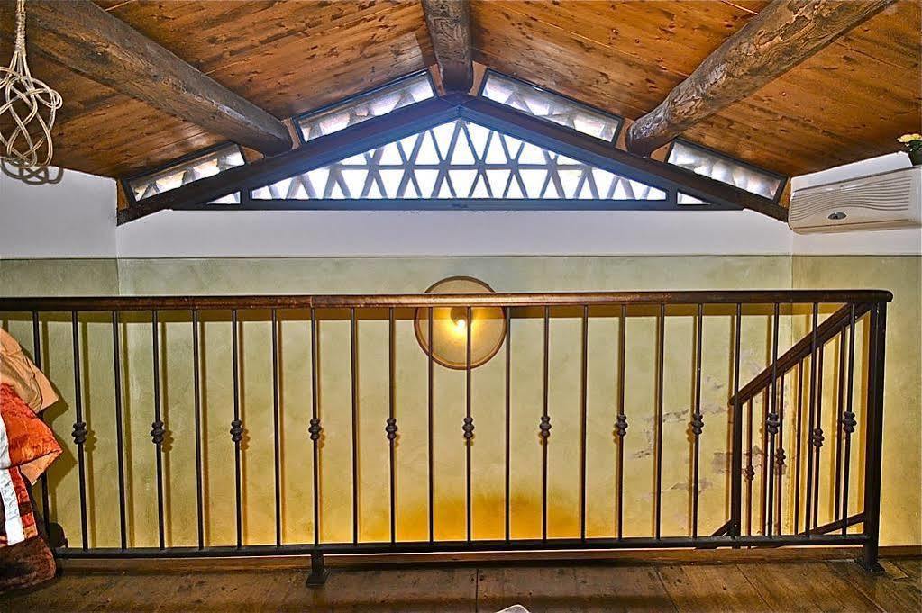 Casa Vacanze La Porta Vinci Esterno foto